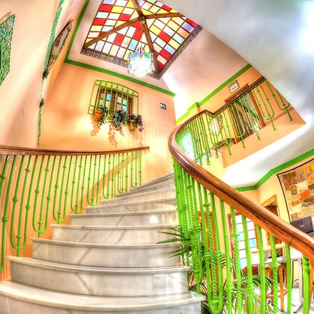 Charming Nerja Hostel-2